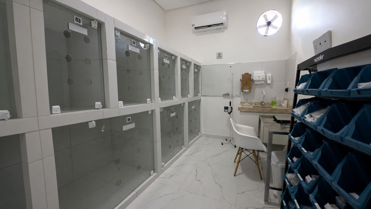 Área de internação 24h da Amo Pet em Parnaíba/PI